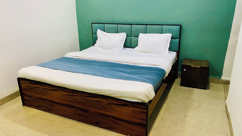 Imagen de la habitación del Hotel Bamleshwari. Foto 3