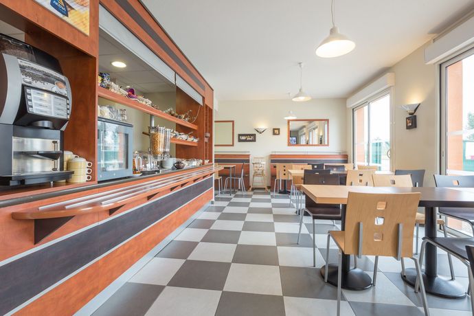 Imagen de los interiores del Hotel B&B Agen Castelculier. Foto 14