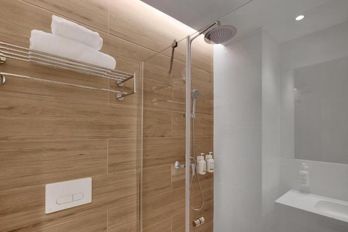 Imagen de la habitación del Hotel B&B Alicante Aeropuerto. Foto 10