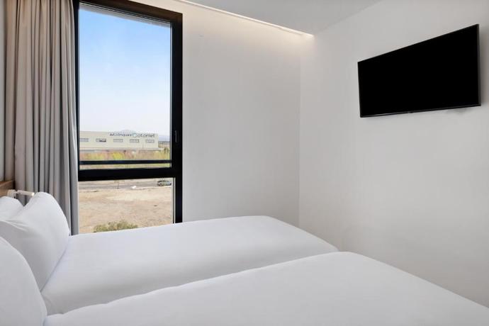 Imagen de la habitación del Hotel B&B Alicante Aeropuerto. Foto 16