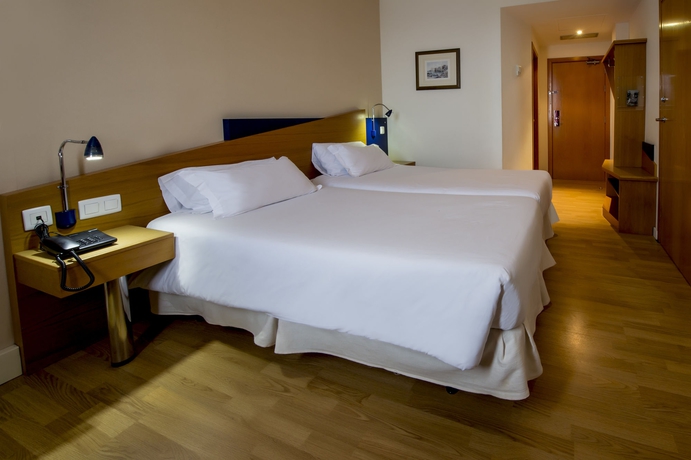 Imagen de la habitación del Hotel B&B Alicante. Foto 7