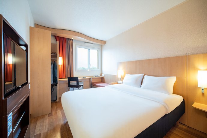 Imagen de la habitación del Hotel B&B Amiens Centre Cathédrale 3 étoiles. Foto 11