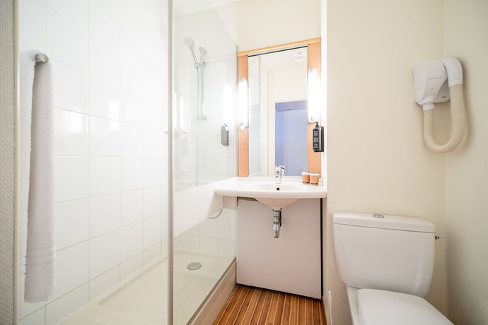 Imagen de la habitación del Hotel B&B Amiens Centre Cathédrale 3 étoiles. Foto 14