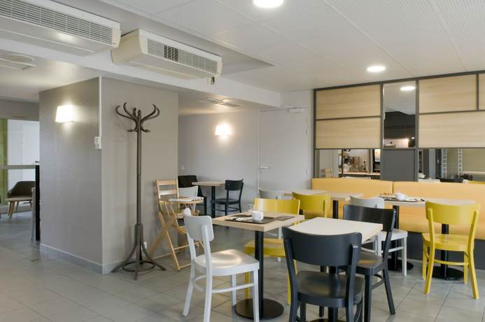 Imagen del bar/restaurante del Hotel B&B Amiens. Foto 8