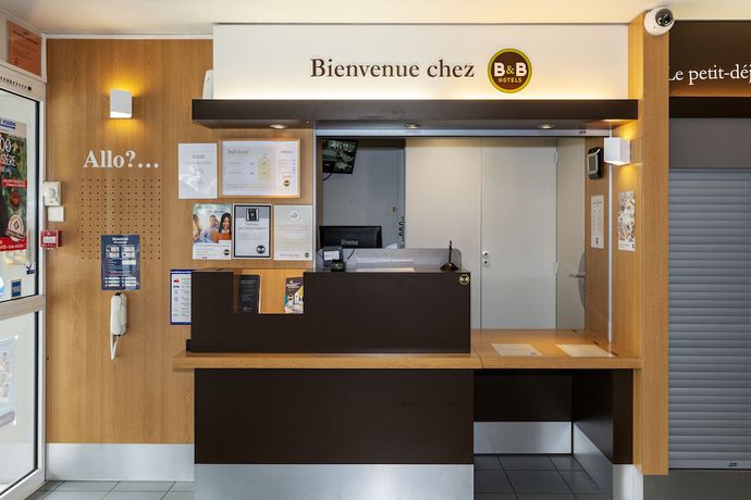 Imagen de los interiores del Hotel B&B Angers 1 Beaucouz&eacute;. Foto 18