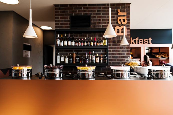 Imagen del bar/restaurante del Hotel B&B Antwerpen Zuid. Foto 2