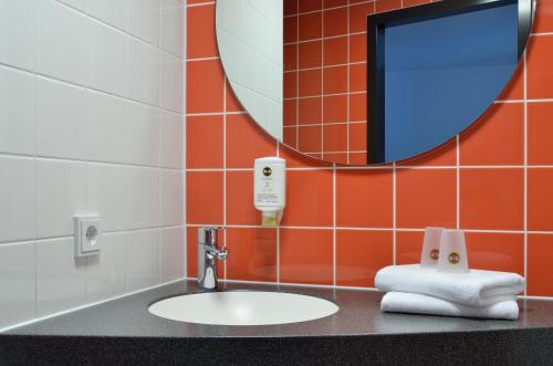 Imagen de la habitación del Hotel B&B Aschaffenburg. Foto 19