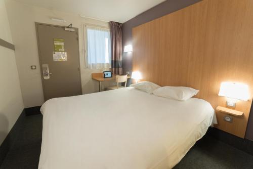 Imagen de la habitación del Hotel B&B Auxerre Bourgogne. Foto 7