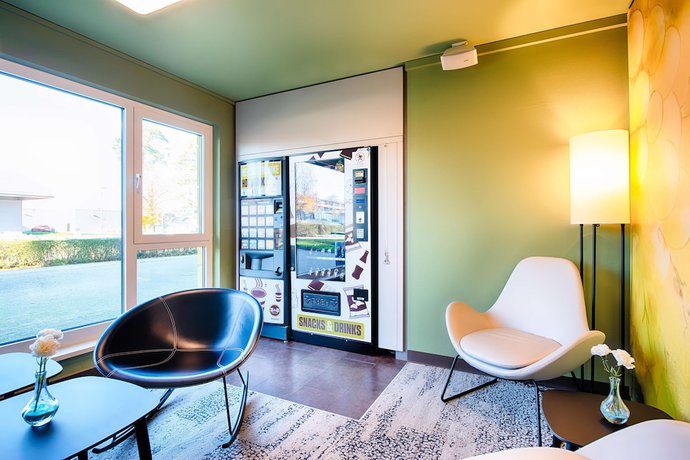 Imagen de los interiores del Hotel B&B Baden-Airpark. Foto 14