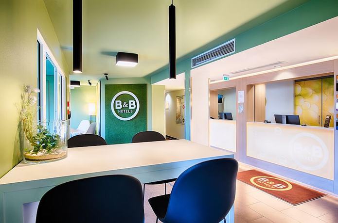 Imagen de los interiores del Hotel B&B Baden-Airpark. Foto 19