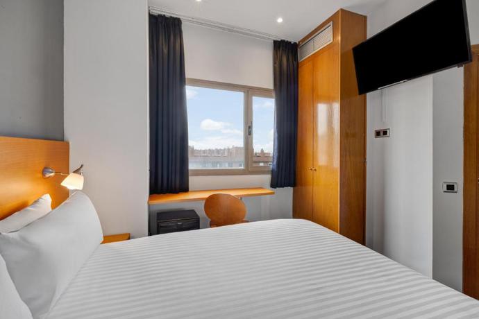 Imagen de la habitación del Hotel B&B Barcelona Mollet Porta De Gallecs. Foto 8