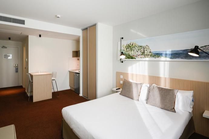 Imagen general del Hotel B&B Barcelona Sant Cugat. Foto 5