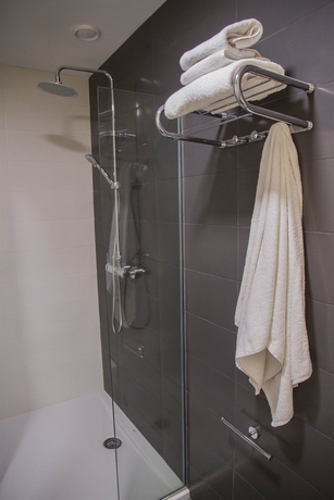 Imagen de la habitación del Hotel B&B Barcelona Viladecans. Foto 5