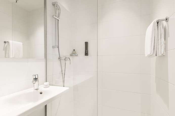 Imagen de la habitación del Hotel B&B Basel. Foto 12