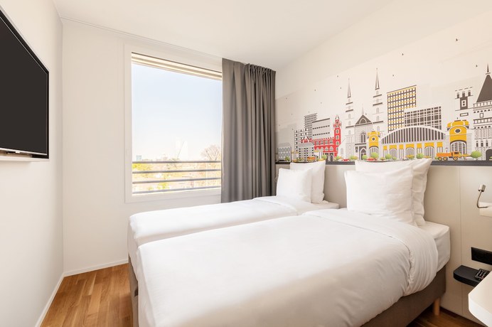 Imagen de la habitación del Hotel B&B Basel. Foto 16