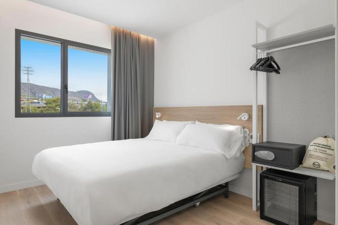 Imagen de la habitación del Hotel B&B Benidorm Finestrat. Foto 2