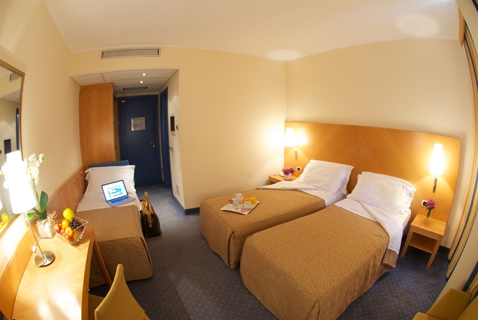 Imagen de la habitación del Hotel B&B Bergamo Executive. Foto 9