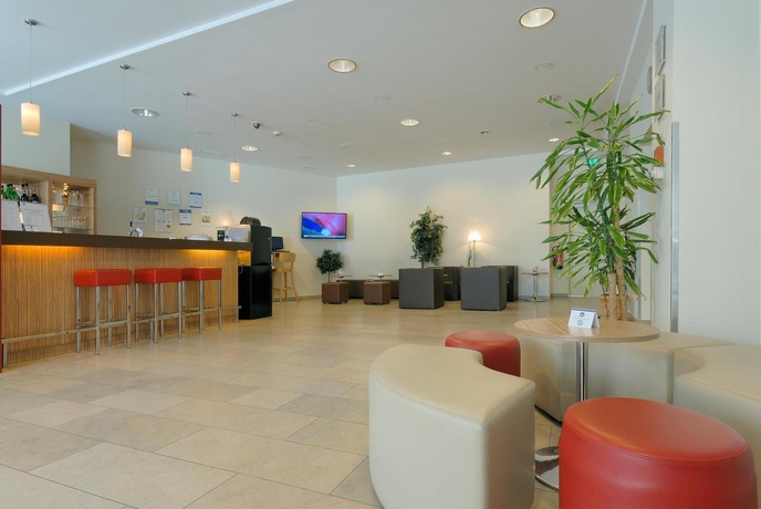 Imagen del bar/restaurante del Hotel B&B Berlin City-Ost. Foto 3