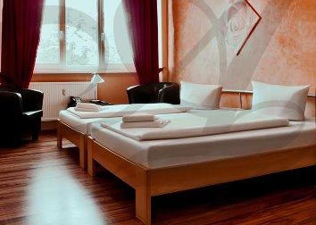Imagen de la habitación del Hotel B&B Berlin-Dreilinden. Foto 3
