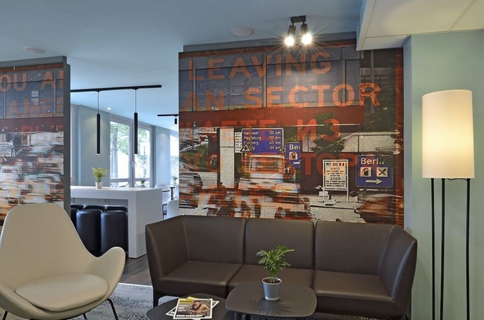Imagen de los interiores del Hotel B&B Berlin-dreilinden. Foto 16