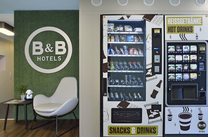 Imagen del bar/restaurante del Hotel B&B Berlin-dreilinden. Foto 7