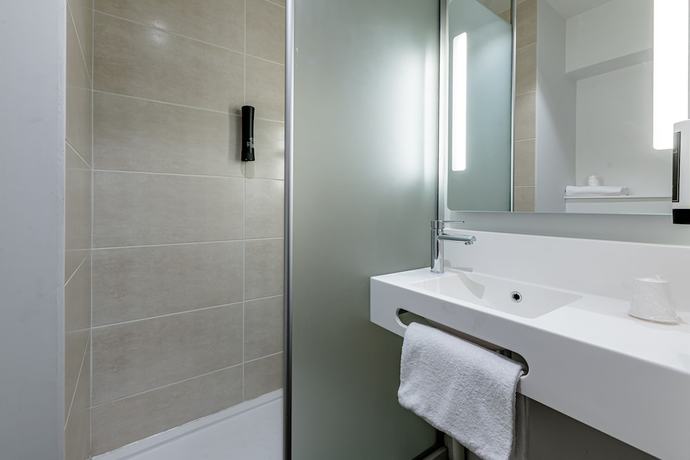 Imagen de la habitación del Hotel B&B Besançon Valentin. Foto 9