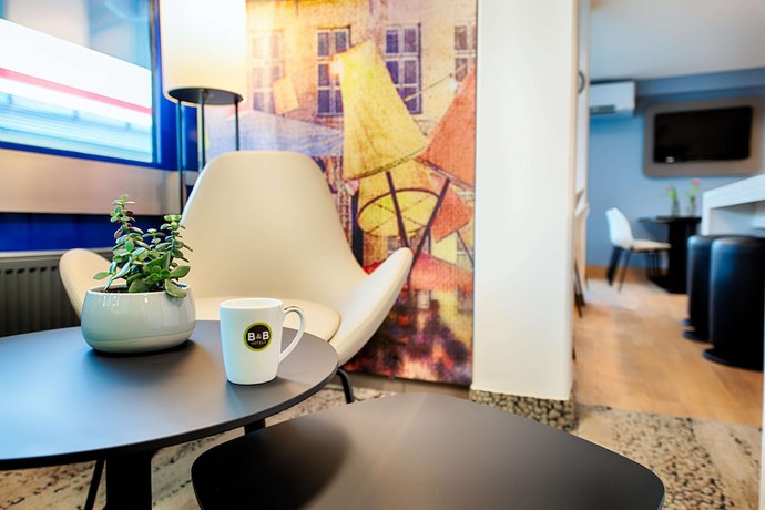 Imagen de los interiores del Hotel B&B Bielefeld-Ost. Foto 12