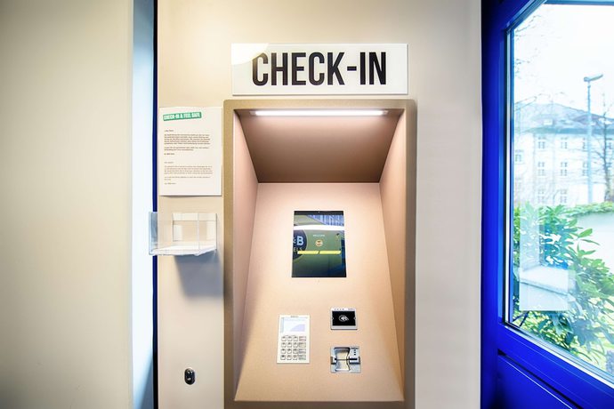 Imagen de los interiores del Hotel B&B Bielefeld-Ost. Foto 17