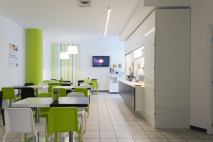 Imagen del bar/restaurante del Hotel B&B Bologna. Foto 5