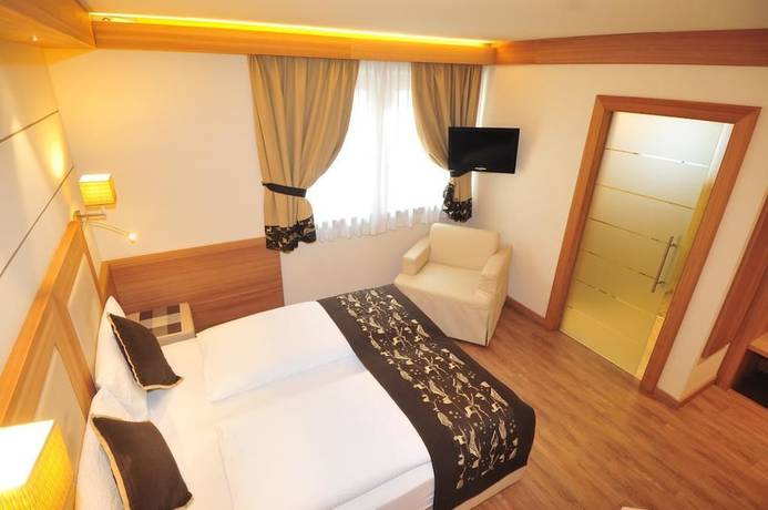 Imagen de la habitación del Hotel B&B Bondi. Foto 19