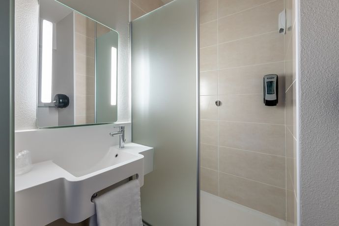 Imagen de la habitación del Hotel B&B Bordeaux Langon. Foto 11