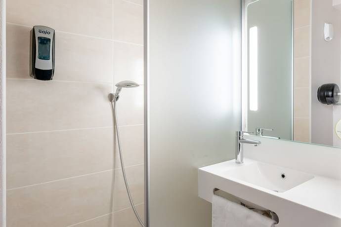 Imagen de la habitación del Hotel B&B Bordeaux Langon. Foto 14