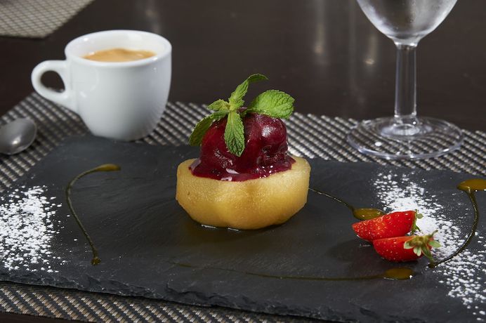 Imagen del bar/restaurante del Hotel B&B Bordeaux Le Haillan. Foto 3