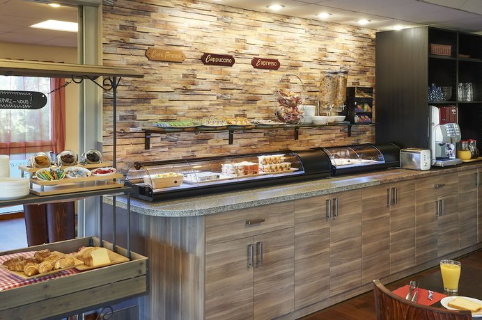 Imagen del bar/restaurante del Hotel B&B Bordeaux Le Haillan. Foto 7