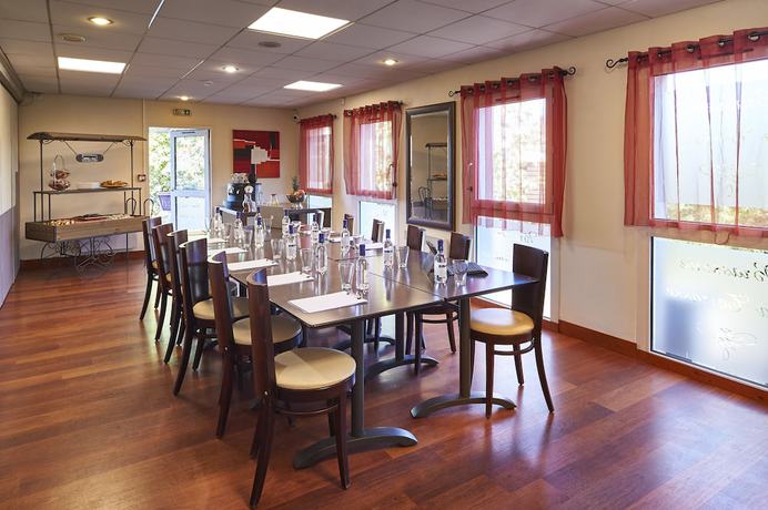 Imagen de los interiores del Hotel B&B Bordeaux Le Haillan. Foto 19