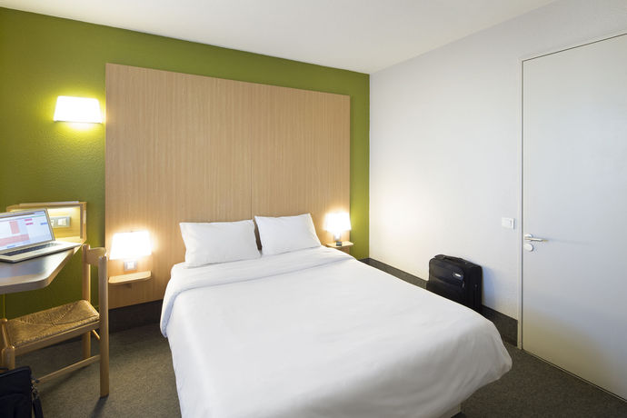 Imagen de la habitación del Hotel B&B Bordeaux Lormont. Foto 7