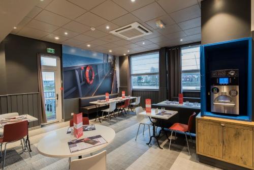 Imagen del bar/restaurante del Hotel B&B Boulogne-sur-Mer Centre Les Ports. Foto 4