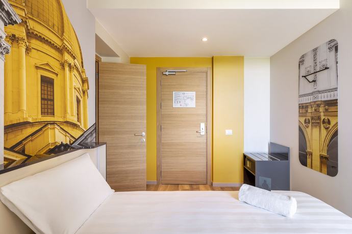 Imagen de la habitación del Hotel B&B Brescia. Foto 11