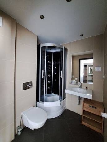 Imagen de la habitación del Hotel B&B Bytom. Foto 7