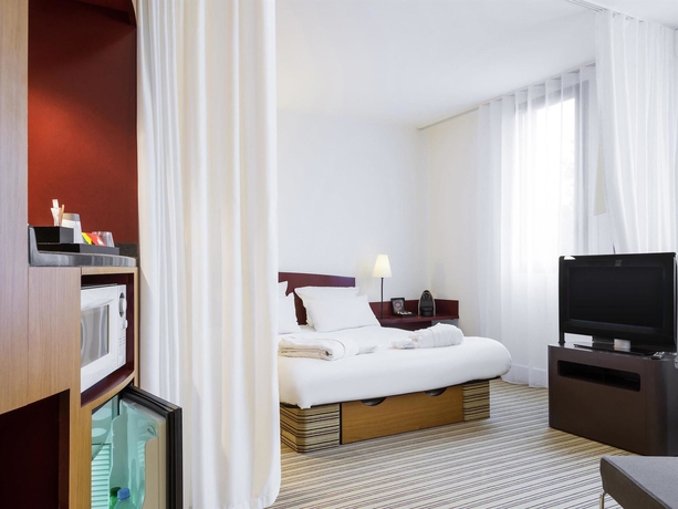 Imagen de la habitación del Hotel B&B Calais Terminal Cit&eacute; de l'Europe 4 &eacute;toiles. Foto 12