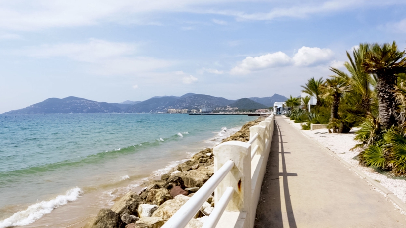 Imagen de los exteriores del Hotel B&B Cannes La Bocca Plage. Foto 13