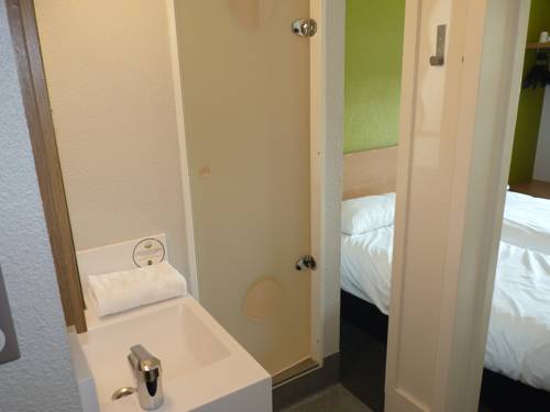 Imagen de la habitación del Hotel B&B Châlons-en-champagne. Foto 11