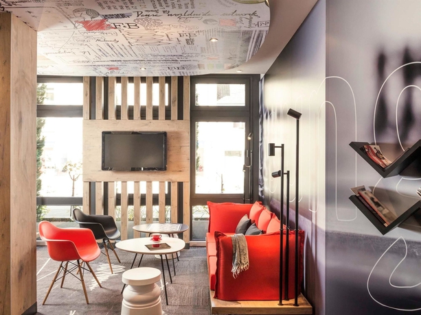 Imagen del bar/restaurante del Hotel B&B Chartres Centre Cathédrale. Foto 4