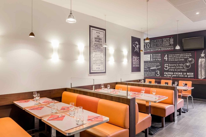 Imagen del bar/restaurante del Hotel B&B Chartres Centre Cathédrale. Foto 8