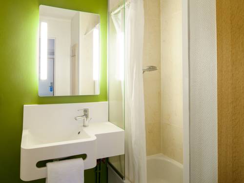 Imagen de la habitación del Hotel B&B Chartres Le Forum. Foto 7