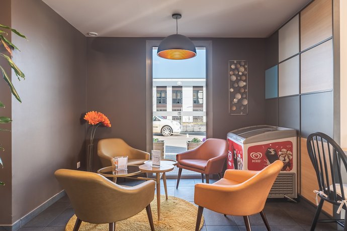 Imagen de los interiores del Hotel B&B Chartres Oceane. Foto 14