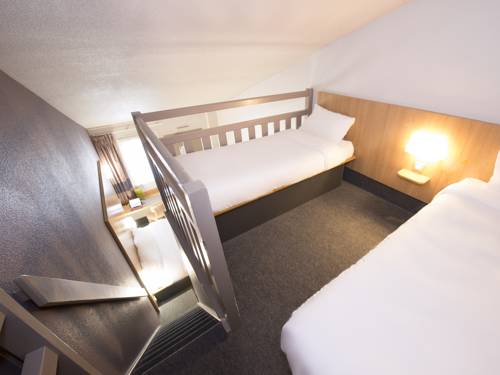 Imagen de la habitación del Hotel B&B Chateauroux A&eacute;roport. Foto 2