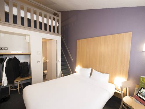 Imagen de la habitación del Hotel B&B Chateauroux A&eacute;roport. Foto 5