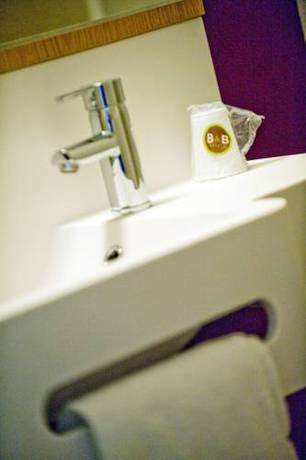 Imagen de la habitación del Hotel B&B Chateauroux A&eacute;roport. Foto 10