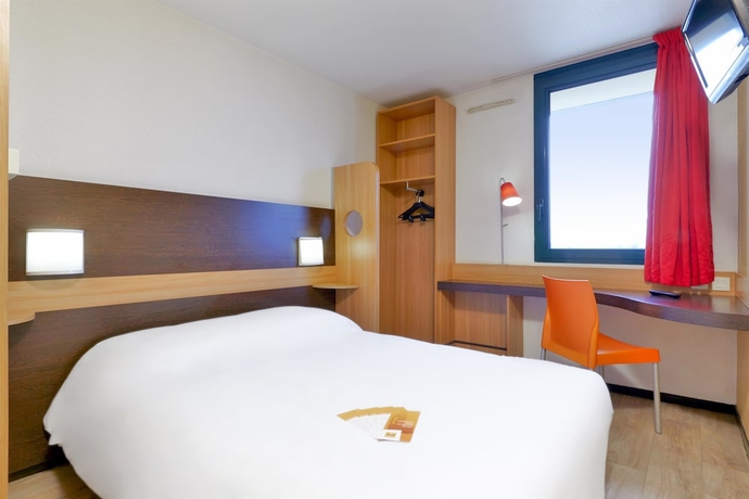 Imagen de la habitación del Hotel B&B Cholet Nord. Foto 16